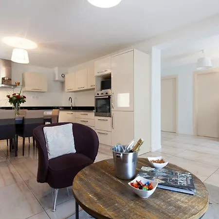 Apartmanhotel D'azur Riou Cannes
