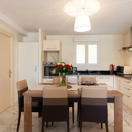 Apartmanhotel D'azur Riou