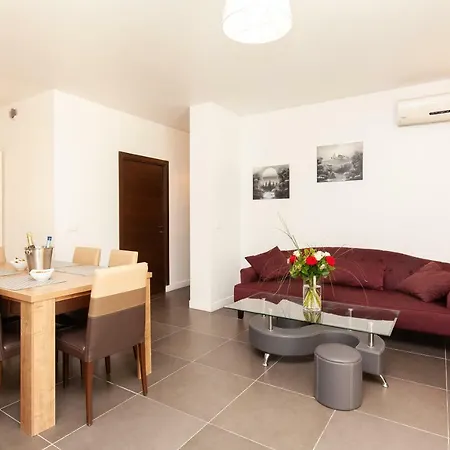 D'azur Riou Apartmanhotel 2*